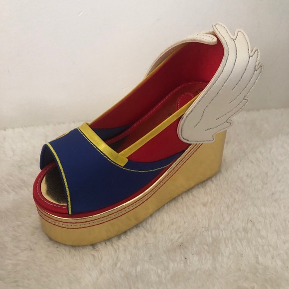 Winged Platform Shoe Jewlery Holder 6.5 In Red Blue Gold - Picture 3 of 7